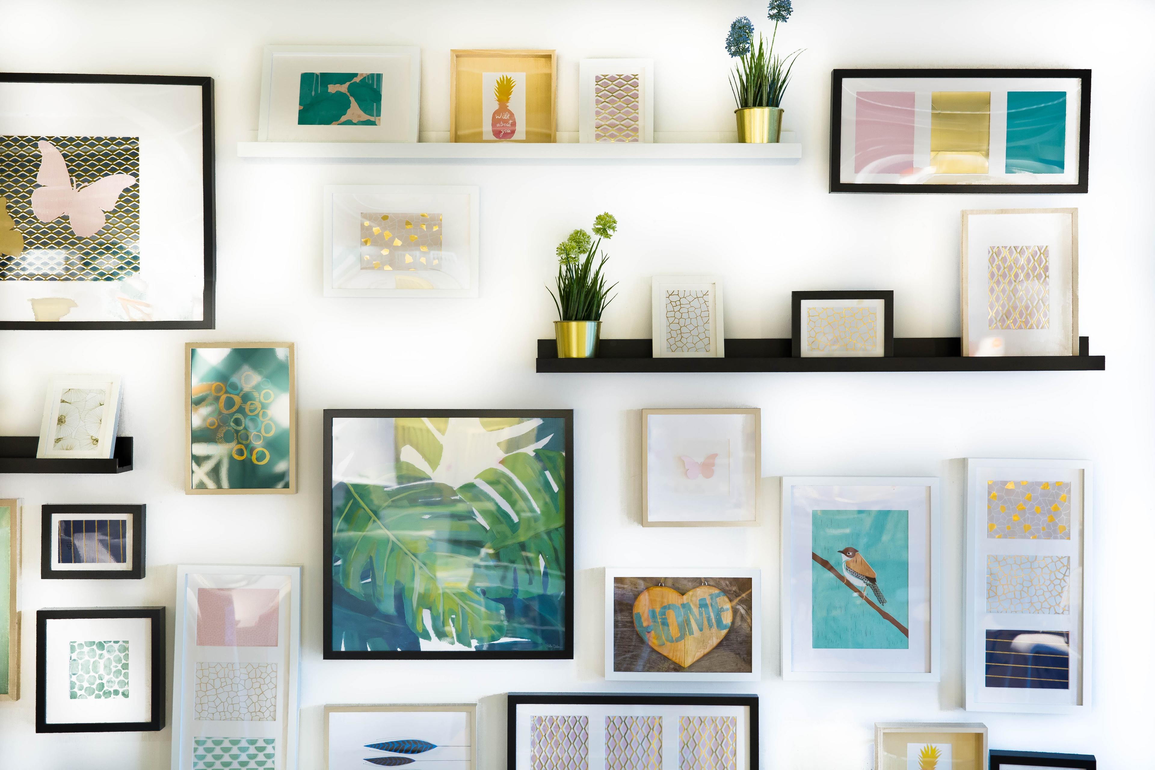Canvas with many photo frames and print on demand products